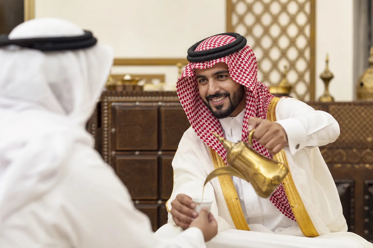قهوجي المدينة: دليل ضيافة مرتبة تليق بمناسبتك